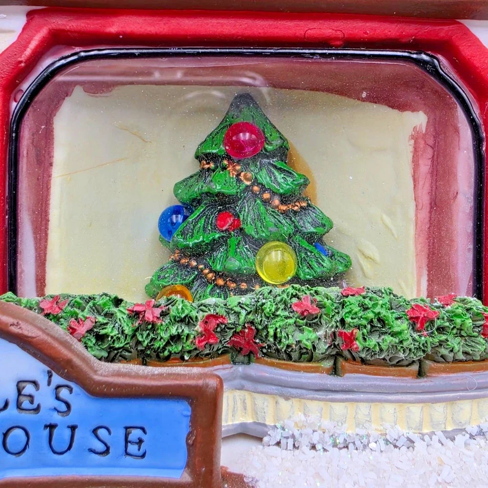 St. Nicholas Square Kringle's Coffee Shop and Cafe Village Collection 2005 Boxed
